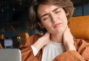 Neck Pain From Long Screen Time? Here's What Your Body May Be Telling You